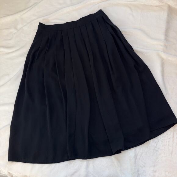 ModCloth Black Midi Skirt Chiffon 8 Pleated A‑Line Dark Academia Whimisigoth - Picture 7 of 11